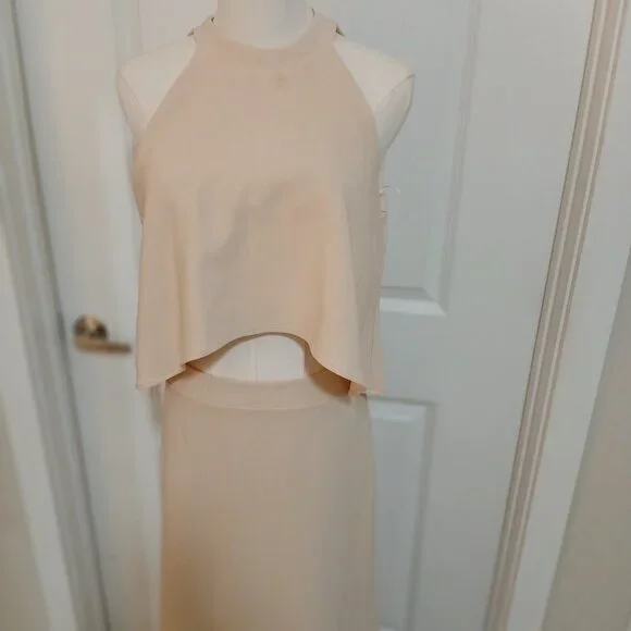 NWOT Windsor 2 Piece Formal Maxi Dress Women’s Size M Set Beige Halter Crop Top - Picture 2 of 6